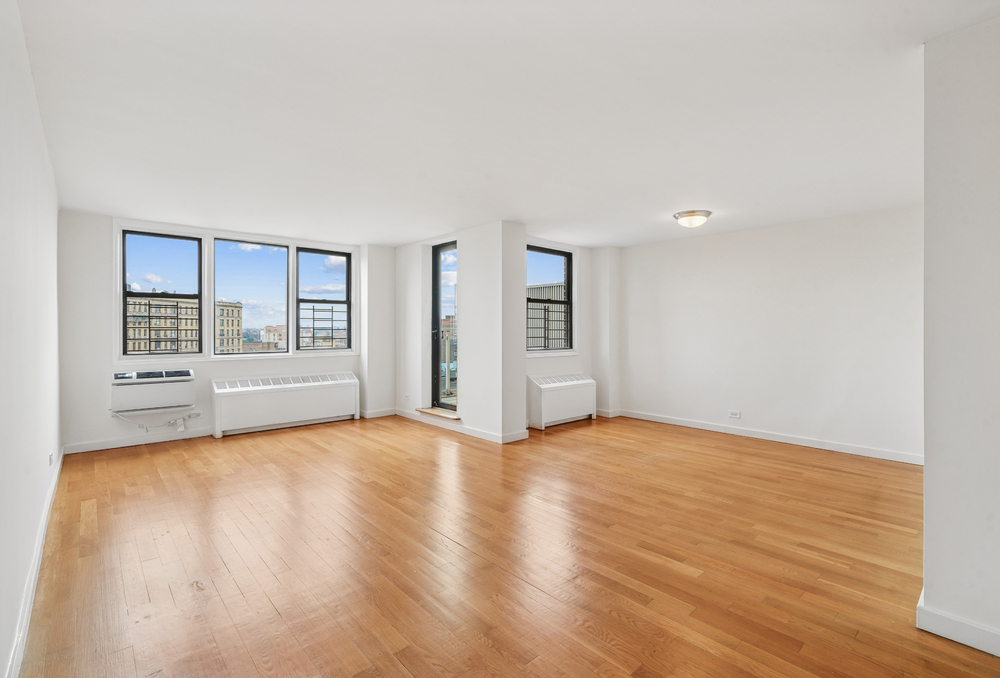 1700 Grand Concourse, Grand Concourse