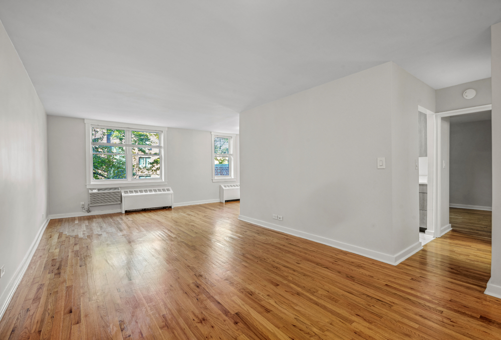 2160 Matthews Ave, Pelham Parkway