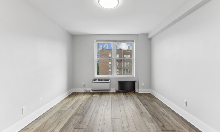 https://goldfarbproperties.com/media_cache/userFiles/uploads/PPS-06F/carousel-slide/PPS-06F-7.jpg