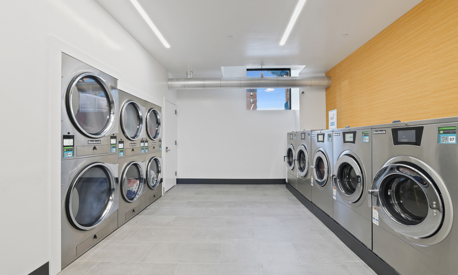 https://goldfarbproperties.com/media_cache/userFiles/uploads/ROC%20Laundry/carousel-slide/Wavecrest%20Gardens%20Laundry%20Room%2025-3-636a8917c1f16.jpg