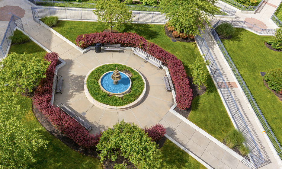 Wavecrest Gardens Courtyard