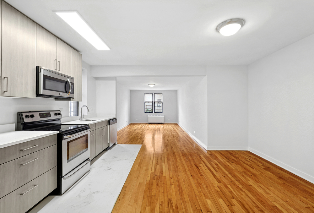 930 Sheridan Ave, Yankee Stadium