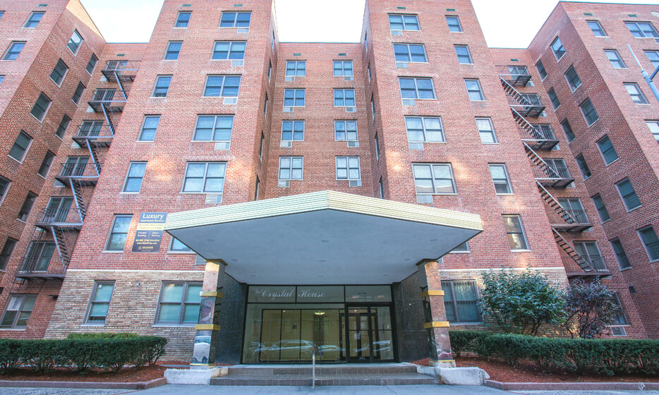 Pelham Parkway Towers Apartments in The Bronx Goldfarb Properties